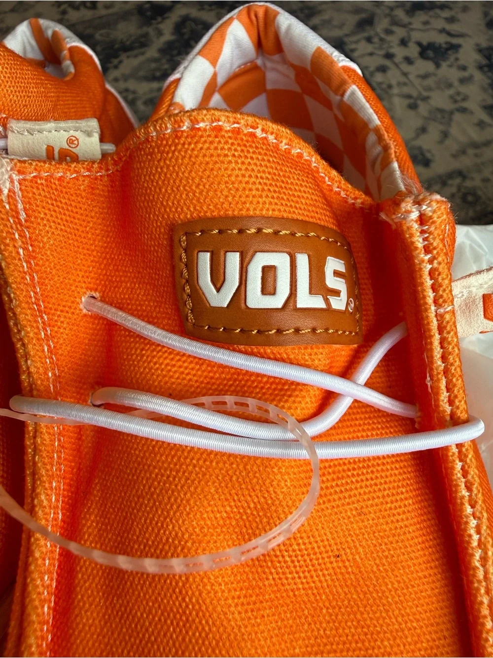 Tennessee Volunteers Men’s size 8 Canvas slip on Sneakers NWT